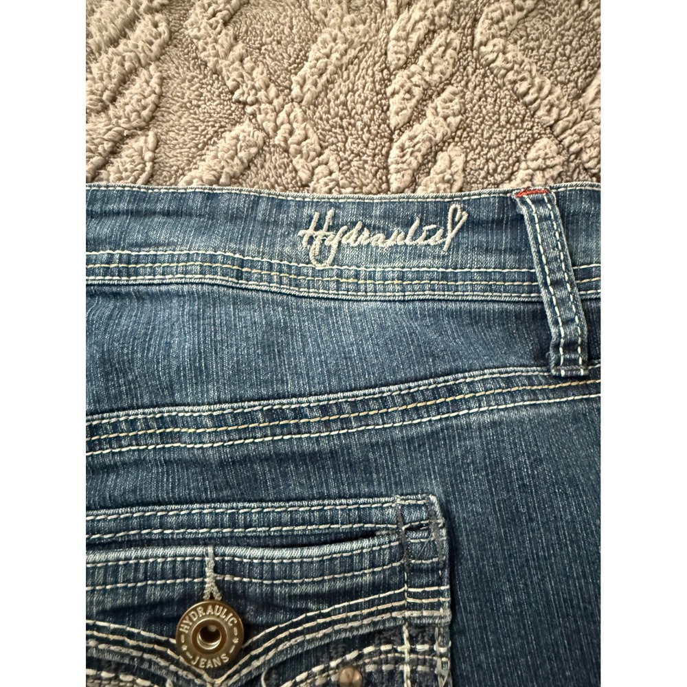 Hydraulic Womens 16W Denim Bermuda Shorts Medium Wash Whiskered Embellished Y2K - Picture 4 of 10